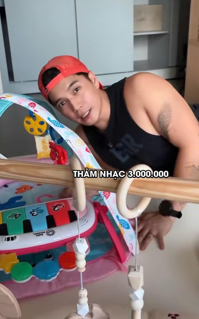 Dân mạng chê vợ chồng Ngô Thanh Vân “tấm chiếu mới bỉm sữa”, chi 100 triệu đồ cho con nhưng 70% vô dụng, chật nhà- Ảnh 24.