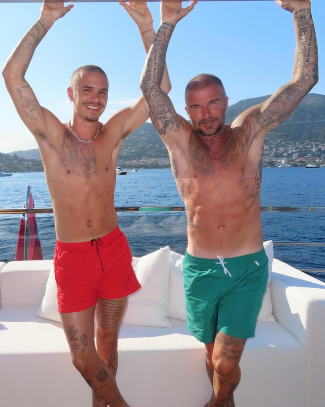 Vợ chồng con cả nhà Beckham tung loạt ảnh nét căng như "cưới lần hai", nhà nội không một ai được mời!- Ảnh 13.