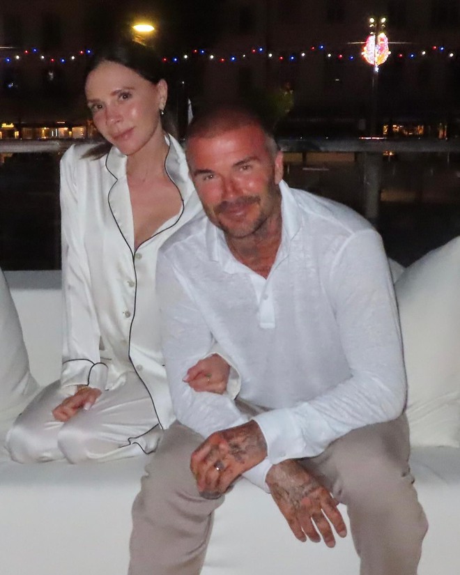 Vợ chồng con cả nhà Beckham tung loạt ảnh nét căng như "cưới lần hai", nhà nội không một ai được mời!- Ảnh 14.