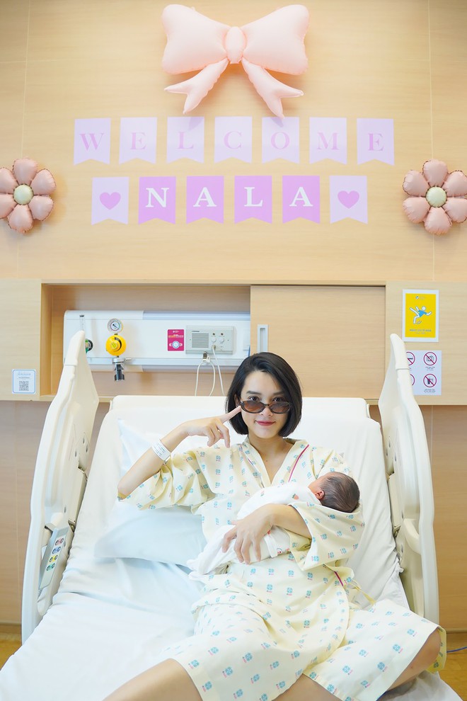 Quỳnh Lương và chồng gia nhập hội nghiện con, mắc 1 tình trạng mà bố mẹ bỉm nào cũng gặp phải- Ảnh 3.