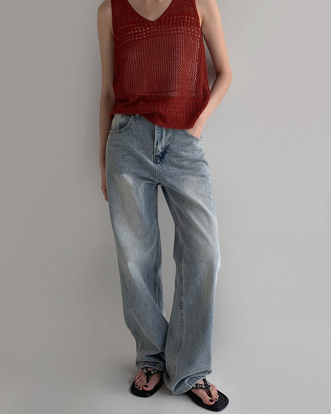 4 mẫu áo mùa thu sành điệu nhất để phối cùng quần jeans- Ảnh 2.