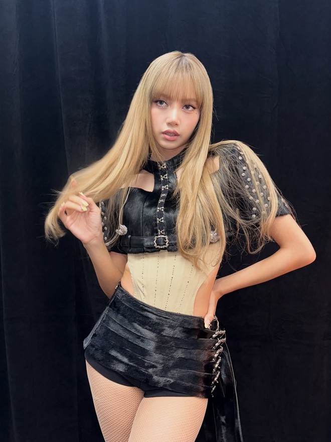 Rộ tin Lisa (BLACKPINK) cắt đứt với bạn trai nhà tỷ phú vì còn "lụy" tình cũ rapper?- Ảnh 1.
