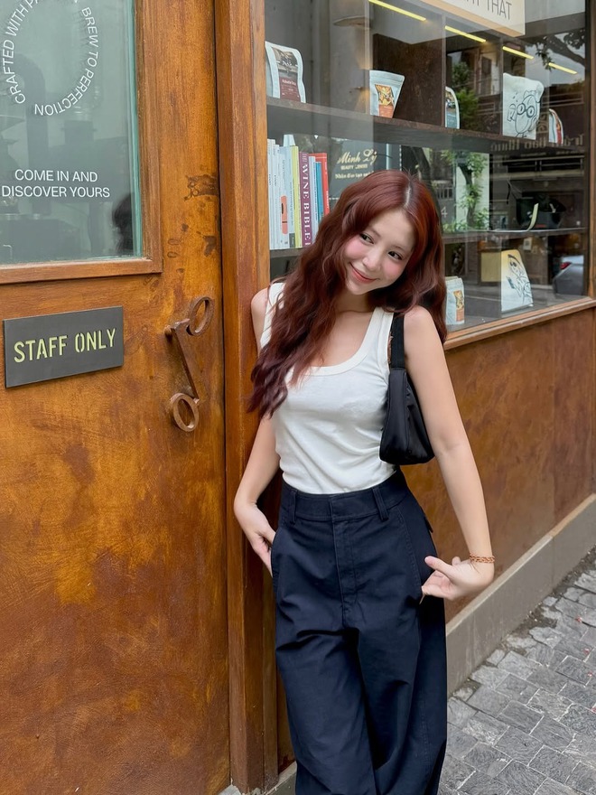 Hot girl 9x Hà thành nay là mẹ 1 con: Trẻ xinh, mặc đẹp dữ thần, quá khó để tìm thấy người thứ 2!- Ảnh 6.