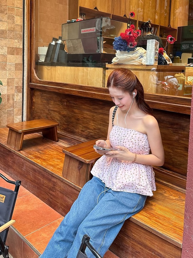 Hot girl 9x Hà thành nay là mẹ 1 con: Trẻ xinh, mặc đẹp dữ thần, quá khó để tìm thấy người thứ 2!- Ảnh 10.