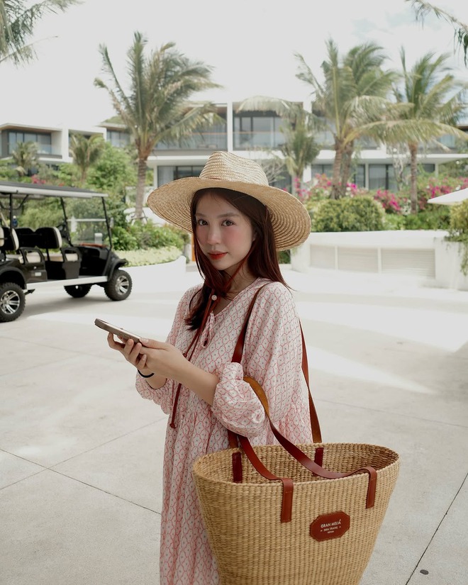 Hot girl 9x Hà thành nay là mẹ 1 con: Trẻ xinh, mặc đẹp dữ thần, quá khó để tìm thấy người thứ 2!- Ảnh 15.