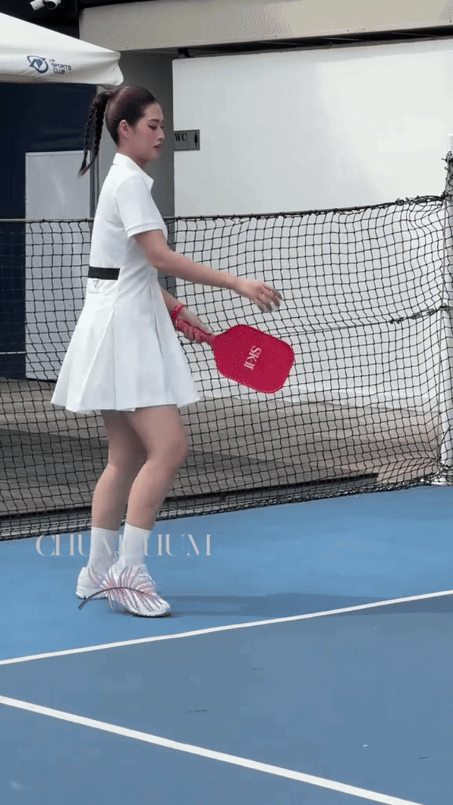 Sân pickleball nóng nhất hôm nay: Loạt hot girl tụ họp, nhan sắc cỡ này vẫn bị body shaming?- Ảnh 3. Sân pickleball nóng nhất hôm nay: Loạt hot girl tụ họp, nhan sắc cỡ này vẫn bị body shaming?- Ảnh 3.