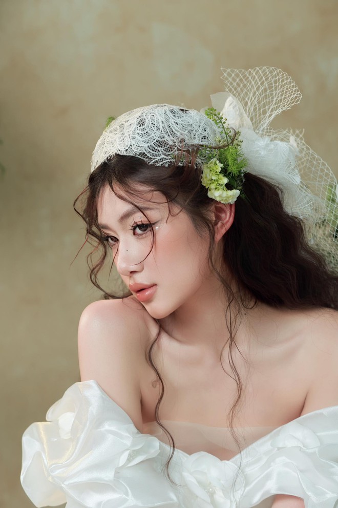 Khách Trung Quốc đến Việt Nam chụp ngẫu nhiên 100 cô gái gặp trên đường, khui trúng "sít rịt": Netizen xứ tỷ dân sốc- Ảnh 5.