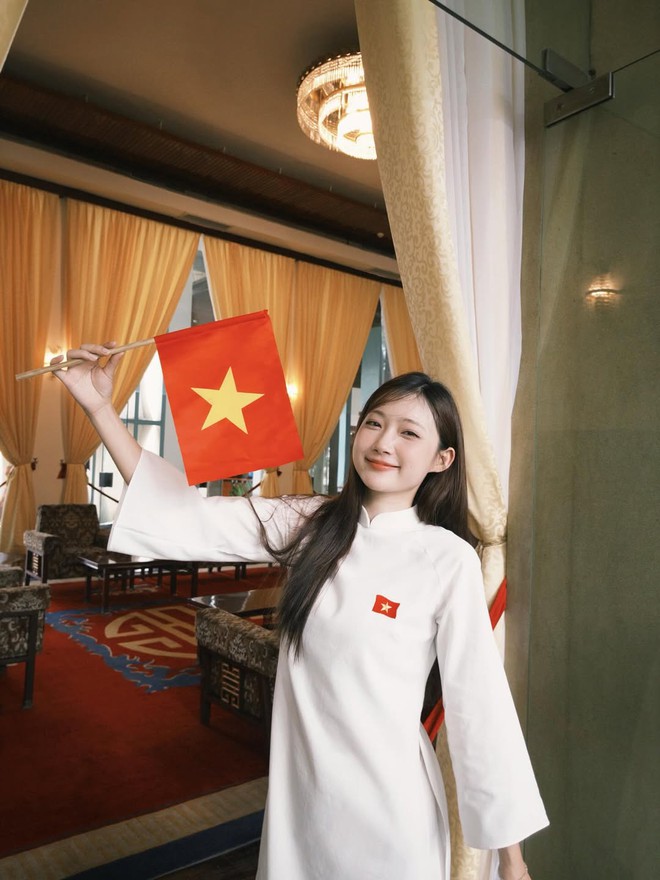 Cờ Tổ quốc, áo in hình sao vàng... "sốt" mọi sàn TMĐT: Chốt đơn là cách nói lời yêu Việt Nam!- Ảnh 5.