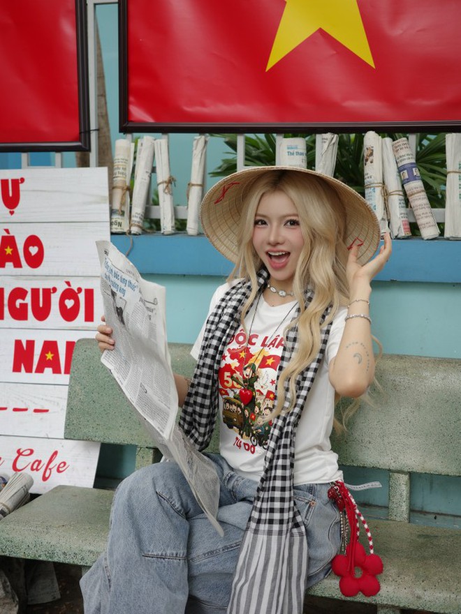 Cờ Tổ quốc, áo in hình sao vàng... "sốt" mọi sàn TMĐT: Chốt đơn là cách nói lời yêu Việt Nam!- Ảnh 4.
