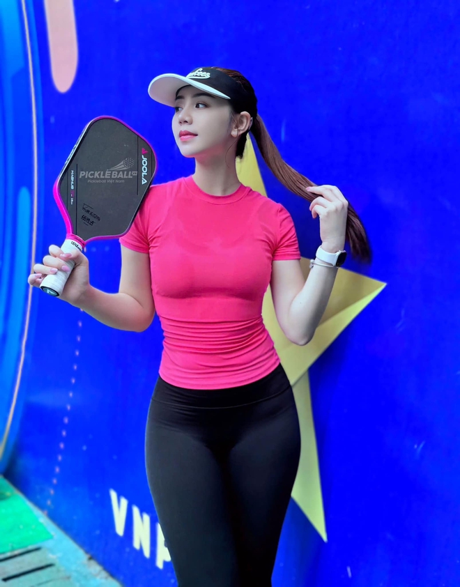Quỳnh Kool chăm tập pickleball, trở lại phim Việt giờ vàng gây tranh cãi, tăng lên 7kg nhan sắc vẫn ngọt ngào “vạn người mê”- Ảnh 12.