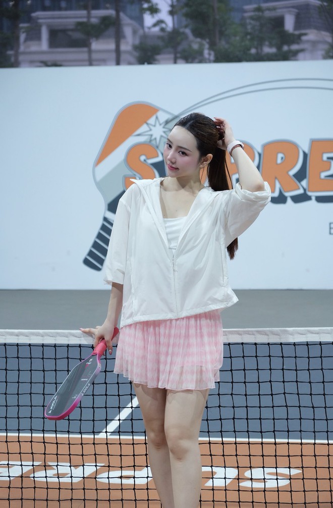 Quỳnh Kool chăm tập pickleball, trở lại phim Việt giờ vàng gây tranh cãi, tăng lên 7kg nhan sắc vẫn ngọt ngào “vạn người mê”- Ảnh 5.
