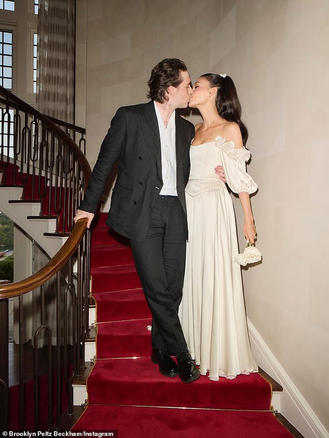 Sự thật về tin đồn "nghỉ chơi" giữa vợ chồng con cả nhà Beckham và Selena Gomez- Ảnh 2.
