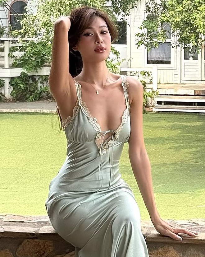 Thảo Nhi Lê tố cáo váy thiết kế của mình bị đạo nhái, sự tình thế nào mà không được bênh?- Ảnh 7. Thảo Nhi Lê tố cáo váy thiết kế của mình bị đạo nhái, sự tình thế nào mà không được bênh?- Ảnh 7.