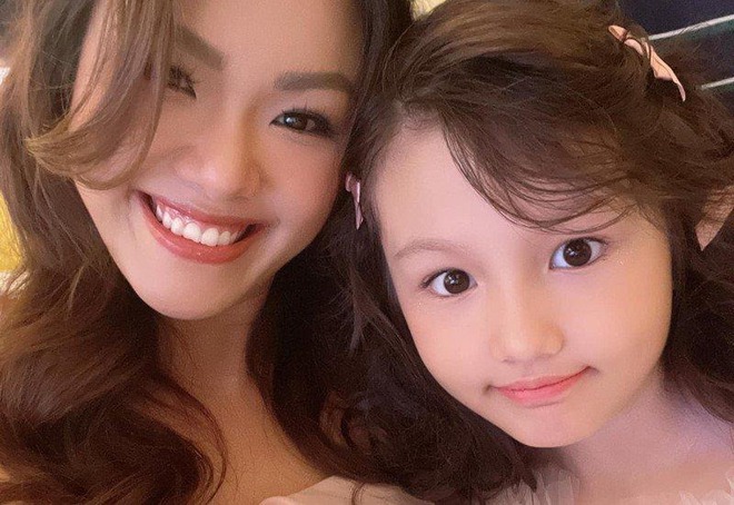 Con gái 9 tuổi của Phương Vy catwalk với visual sáng bừng, được ví ngay với Miranda Kerr- Ảnh 9.