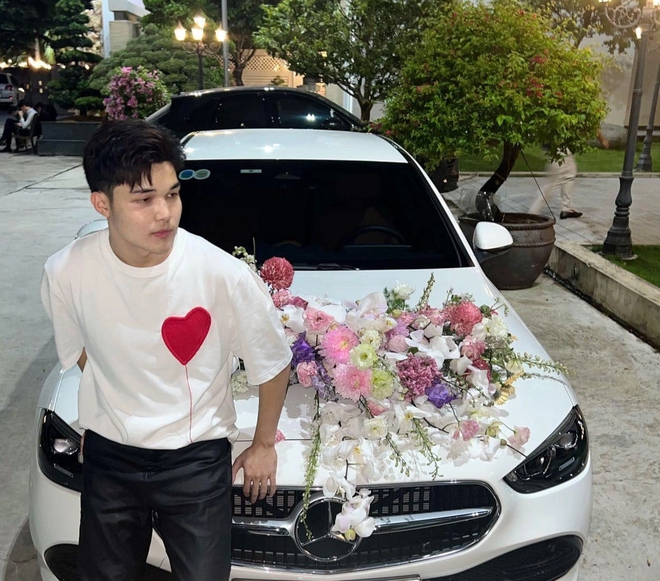 Em trai Hoà Minzy gây tranh cãi về video lên mạng "kể khổ khi có chị gái nổi tiếng"- Ảnh 4.
