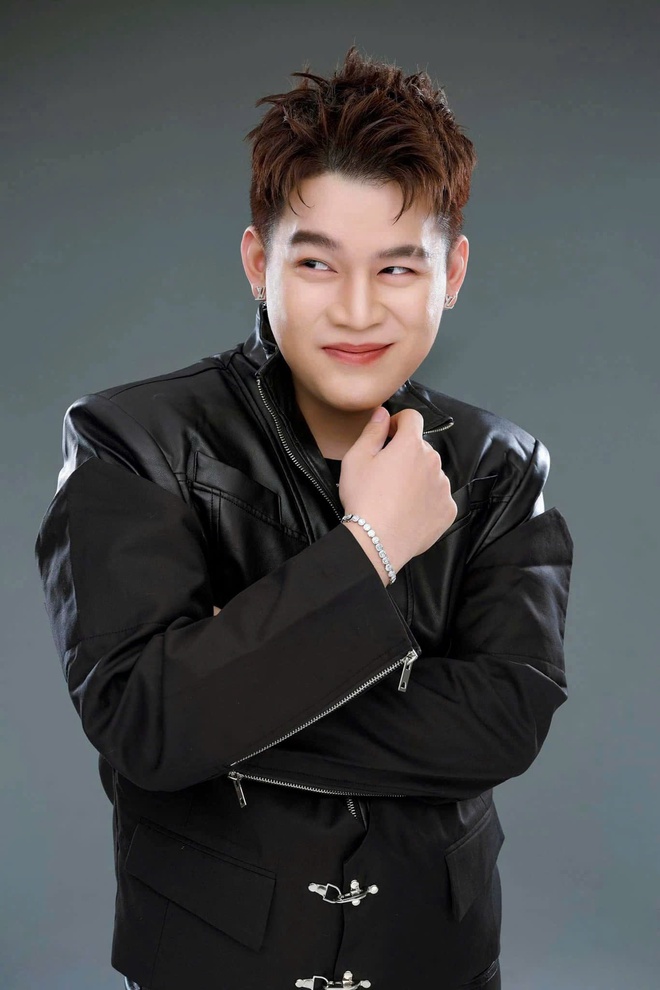 Đếm ngược Livestream Fandom Yêu Nước: Trọn bộ áo, mũ, khăn... rực rỡ tinh thần Việt, ngập tràn deal hot chờ bạn "chốt đơn"!- Ảnh 14.