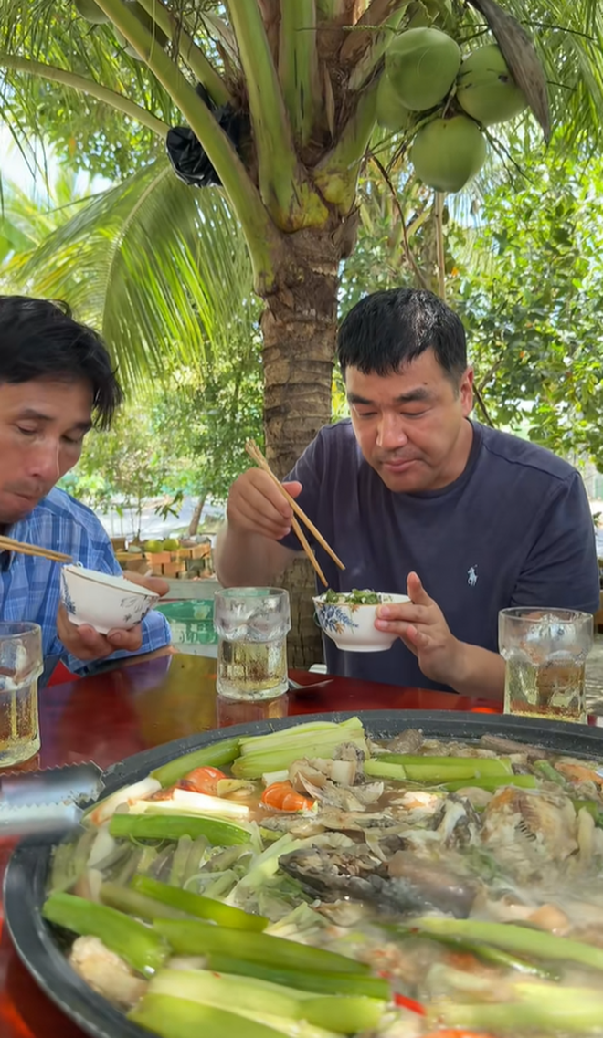 Vì sao chàng rể Hàn, Nhật về miền Tây lại “lụy” đến thế?- Ảnh 7. Vì sao chàng rể Hàn, Nhật về miền Tây lại “lụy” đến thế?- Ảnh 7.