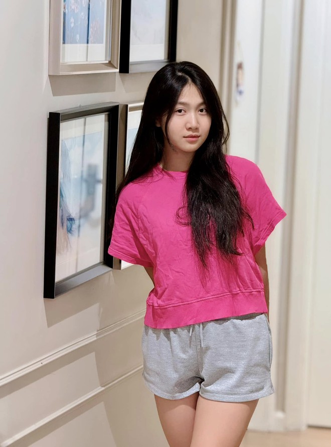 Ái nữ nhà diễn viên Mạnh Trường tuổi 16 xinh đẹp như hoa, cao vượt trội một phần nhờ chăm chơi thể thao từ nhỏ- Ảnh 9.