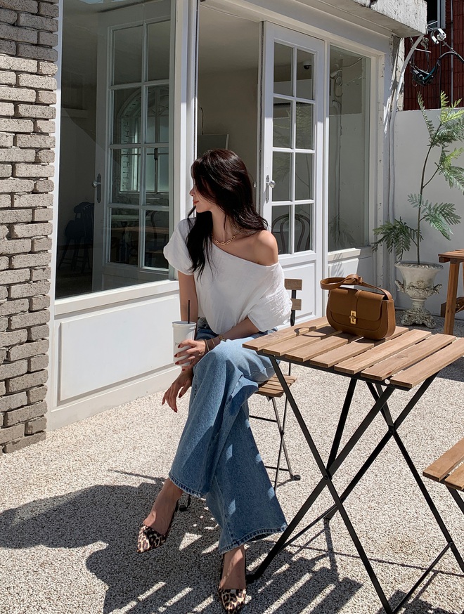 Phối 4 mẫu giày này với quần jeans, bộ cánh đơn giản nhất cũng trở nên sang ngút ngàn- Ảnh 3.