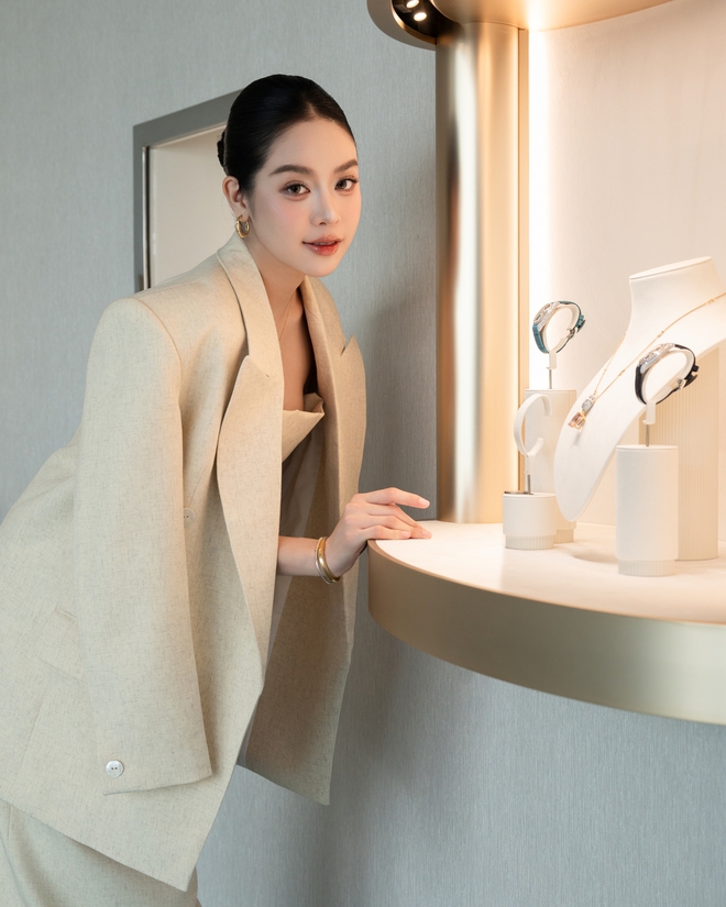 Hoa hậu Thiên Ân - Thanh Thủy đọ sắc "căng đét" với dàn sao hot hit hàng đầu Thái Lan- Ảnh 3.
