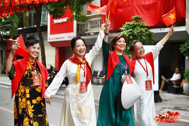 Đen Vâu, Hoàng Thuỳ Linh và loạt nghệ sĩ Việt xin được tham gia diễu hành dịp 2/9- Ảnh 8. Đen Vâu, Hoàng Thuỳ Linh và loạt nghệ sĩ Việt xin được tham gia diễu hành dịp 2/9- Ảnh 8.