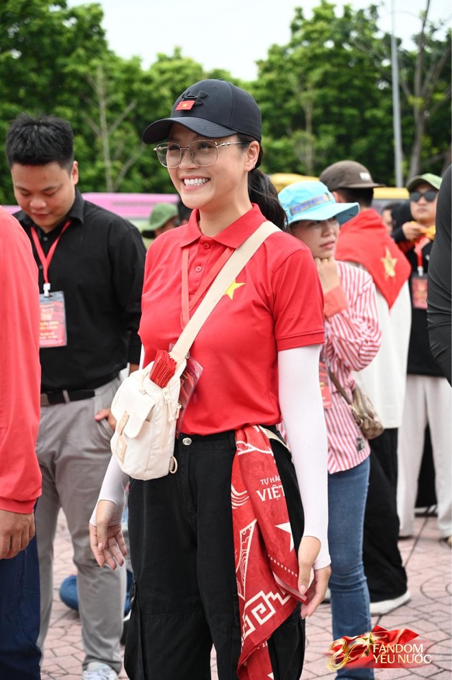 Đen Vâu, Hoàng Thuỳ Linh và loạt nghệ sĩ Việt xin được tham gia diễu hành dịp 2/9- Ảnh 6. Đen Vâu, Hoàng Thuỳ Linh và loạt nghệ sĩ Việt xin được tham gia diễu hành dịp 2/9- Ảnh 6.