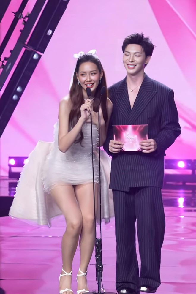 Mỹ nhân “đẹp điên đảo”, át cả 29 Em Xinh trong đêm Chung kết, cam lia tới đâu sốc visual tới đó!- Ảnh 4.