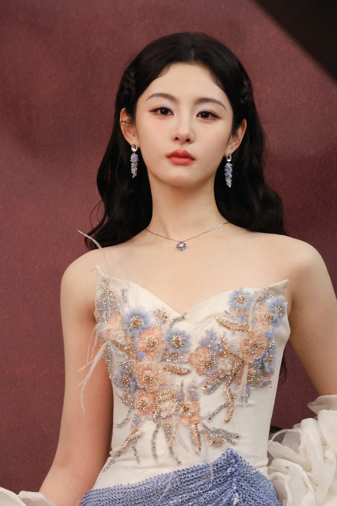 Sao nữ được khen đẹp hơn Lưu Diệc Phi và Cảnh Điềm có nguy cơ "đóng băng" sự nghiệp vì scandal làm "tiểu tam"- Ảnh 2.