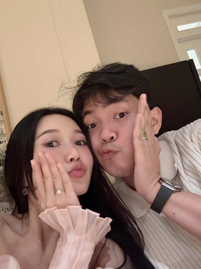 Cặp nhạc sĩ - diễn viên Việt phát tín hiệu về chung nhà sau màn cầu hôn ở Hàn Quốc?- Ảnh 9. Cặp nhạc sĩ - diễn viên Việt phát tín hiệu về chung nhà sau màn cầu hôn ở Hàn Quốc?- Ảnh 9.