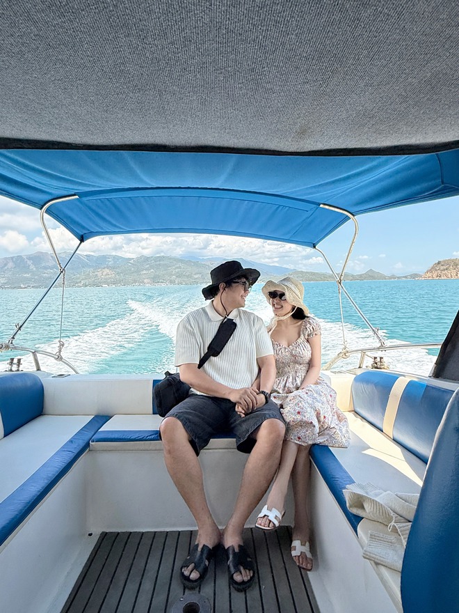 Cặp nhạc sĩ - diễn viên Việt phát tín hiệu về chung nhà sau màn cầu hôn ở Hàn Quốc?- Ảnh 7. Cặp nhạc sĩ - diễn viên Việt phát tín hiệu về chung nhà sau màn cầu hôn ở Hàn Quốc?- Ảnh 7.