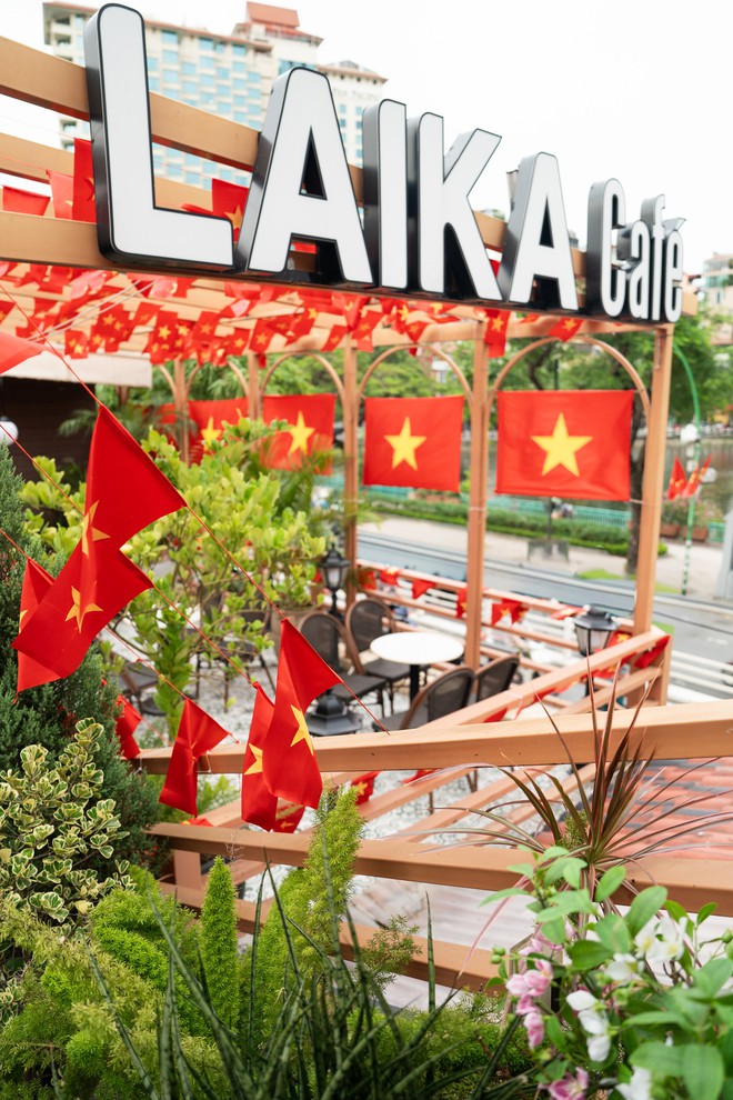 Quán cà phê "view xịn" mở từ 3h sáng cho khách xem diễu binh, có nơi dự tính "xuyên đêm": Nghe giá mà giật mình!- Ảnh 3. Quán cà phê "view xịn" mở từ 3h sáng cho khách xem diễu binh, có nơi dự tính "xuyên đêm": Nghe giá mà giật mình!- Ảnh 3.