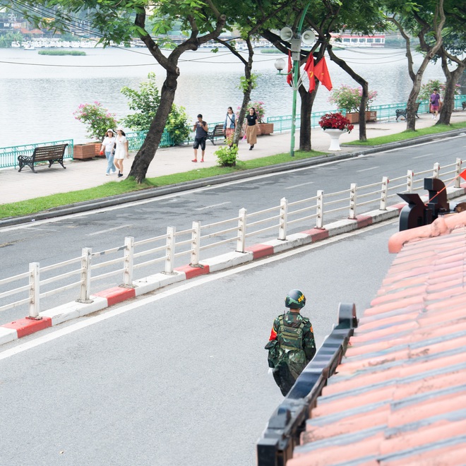 Quán cà phê "view xịn" mở từ 3h sáng cho khách xem diễu binh, có nơi dự tính "xuyên đêm": Nghe giá mà giật mình!- Ảnh 4. Quán cà phê "view xịn" mở từ 3h sáng cho khách xem diễu binh, có nơi dự tính "xuyên đêm": Nghe giá mà giật mình!- Ảnh 4.