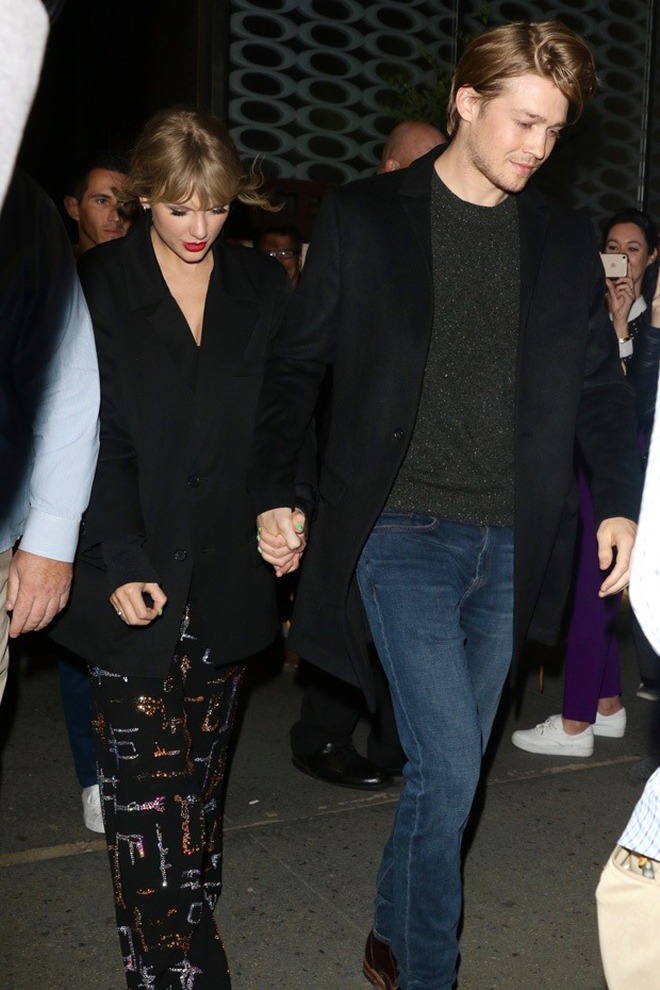 Taylor Swift có hơn chục anh tình cũ hạng A, tại sao cuối cùng lại cưới cầu thủ còn nghèo hơn mèo cưng của mình?- Ảnh 11.