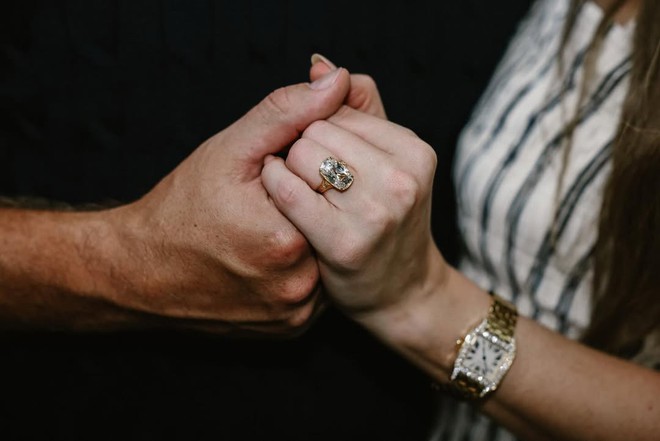 Lễ đính hôn của Taylor Swift và Travis Kelce: Bố chồng công khai "Taylor đang sốt ruột cưới" và cả loạt sự thật đằng sau!- Ảnh 6. Lễ đính hôn của Taylor Swift và Travis Kelce: Bố chồng công khai "Taylor đang sốt ruột cưới" và cả loạt sự thật đằng sau!- Ảnh 6.