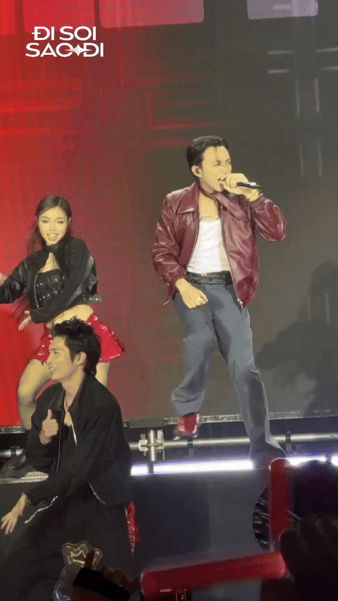 SOOBIN dạo này: Visual gây "sát thương cao", đi tới đâu fan mắc cỡ tới đó!- Ảnh 3.