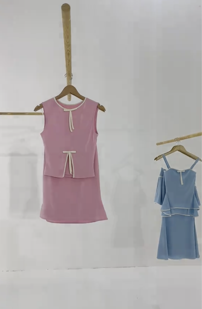 Local brand mới khai trương 3 ngày của Hoa hậu Lương Thuỳ Linh bị chê nặng: Chất lượng sơ sài, bán đắt vẫn sold out?- Ảnh 8. Local brand mới khai trương 3 ngày của Hoa hậu Lương Thuỳ Linh bị chê nặng: Chất lượng sơ sài, bán đắt vẫn sold out?- Ảnh 8.