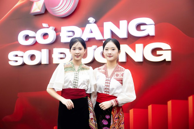 Ngắm trọn "trái tim" triển lãm hot nhất dịp A80: Mãn nhãn với màn trình diễn nổi da gà cùng loạt công nghệ hiện đại- Ảnh 23. Ngắm trọn "trái tim" triển lãm hot nhất dịp A80: Mãn nhãn với màn trình diễn nổi da gà cùng loạt công nghệ hiện đại- Ảnh 23.