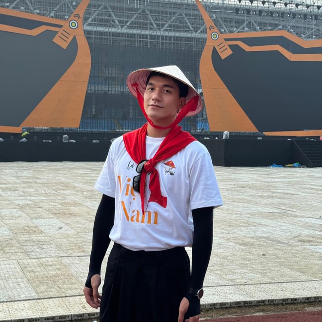 Dàn sao Mưa Đỏ "mơ cũng không dám nghĩ đến" khi thông báo "phá lệ" làm một điều đặc biệt ngay dịp lễ 2/9- Ảnh 2.