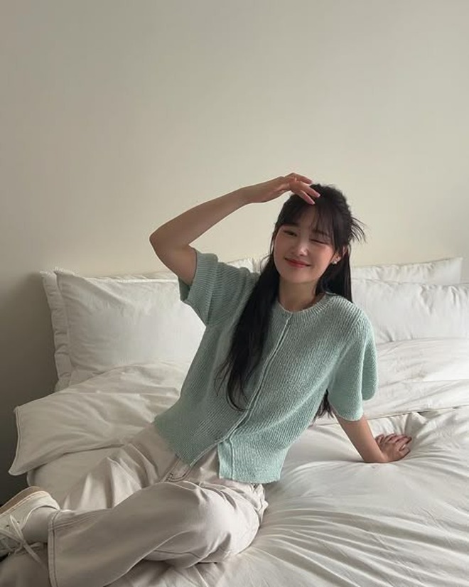 4 kiểu áo đẹp bất bại, sắm về là yên tâm mặc đẹp từ giờ đến hết thu- Ảnh 4.