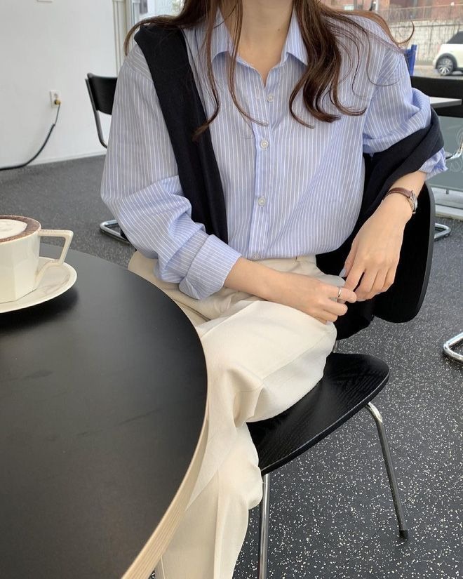 4 kiểu áo sơ mi "chuốc say" gái Hàn: Sành điệu, thanh lịch, phối cùng quần jeans hay chân váy đều ăn ý- Ảnh 6.