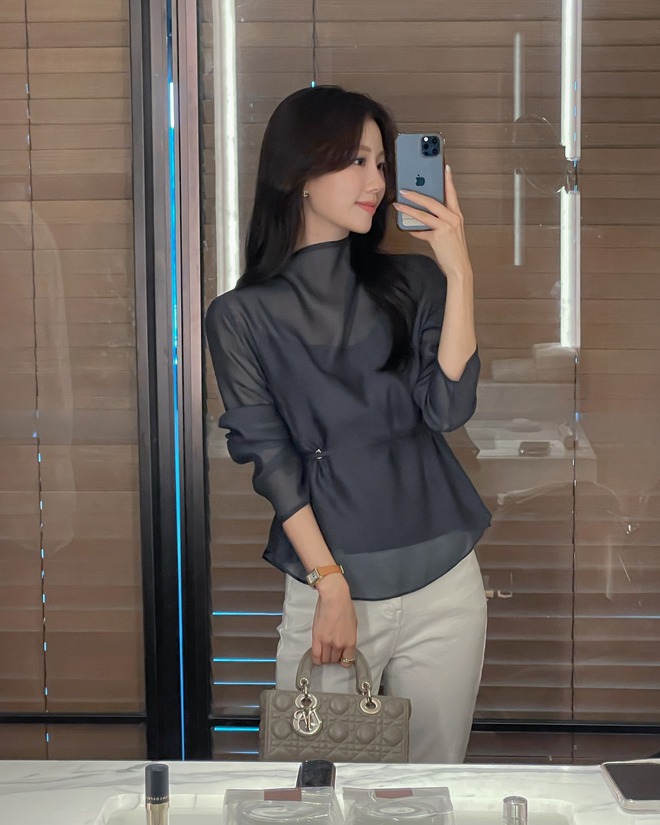 4 mẫu áo đáng sắm nhất lúc này vì sành điệu từ hè sang thu- Ảnh 3.