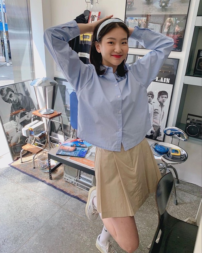 4 kiểu áo sơ mi "chuốc say" gái Hàn: Sành điệu, thanh lịch, phối cùng quần jeans hay chân váy đều ăn ý- Ảnh 7.