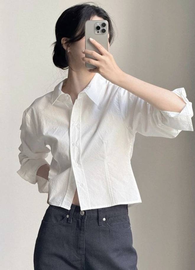 4 kiểu áo sơ mi "chuốc say" gái Hàn: Sành điệu, thanh lịch, phối cùng quần jeans hay chân váy đều ăn ý- Ảnh 8.