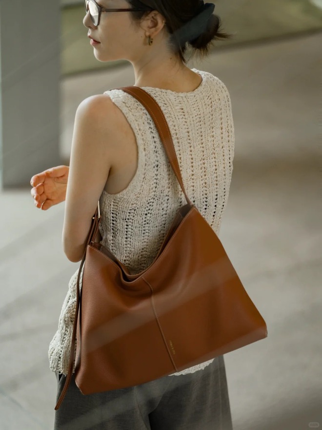 Những gam màu trang phục nên mặc vào mùa thu để đổi vận, hút may- Ảnh 2.