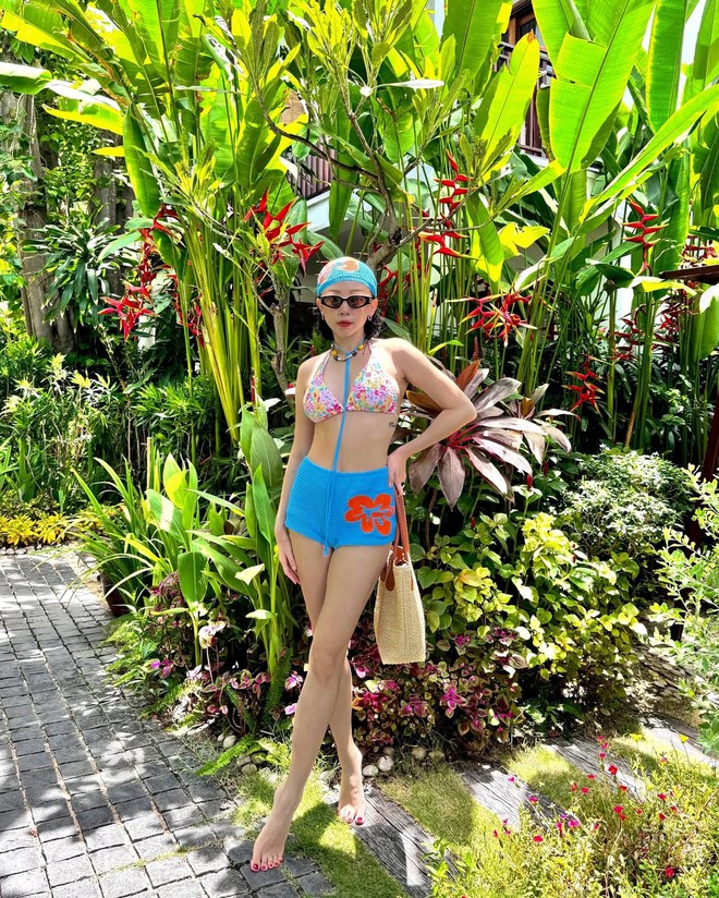 Ngắm Tóc Tiên diện bikini không chỉ sướng mắt mà còn hóng được miên man kiểu đẹp, hot hừng hực- Ảnh 8. Ngắm Tóc Tiên diện bikini không chỉ sướng mắt mà còn hóng được miên man kiểu đẹp, hot hừng hực- Ảnh 8.
