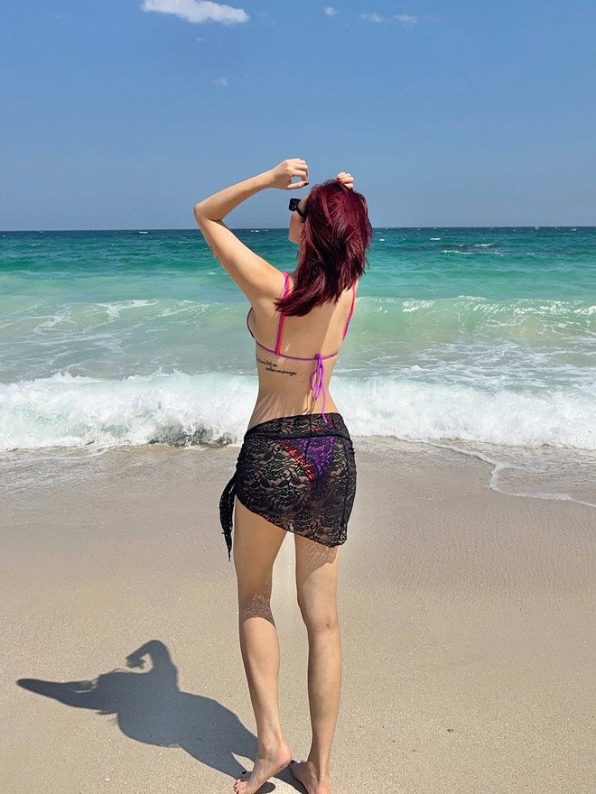 Ngắm Tóc Tiên diện bikini không chỉ sướng mắt mà còn hóng được miên man kiểu đẹp, hot hừng hực- Ảnh 2. Ngắm Tóc Tiên diện bikini không chỉ sướng mắt mà còn hóng được miên man kiểu đẹp, hot hừng hực- Ảnh 2.