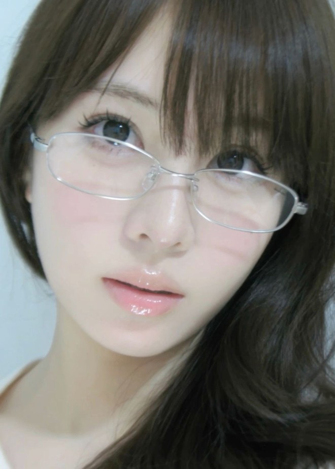 Châu Bùi giữa bão chỉ trích bỗng hot lại bộ ảnh "Binz anh thắng rồi!"- Ảnh 12. Châu Bùi giữa bão chỉ trích bỗng hot lại bộ ảnh "Binz anh thắng rồi!"- Ảnh 12.