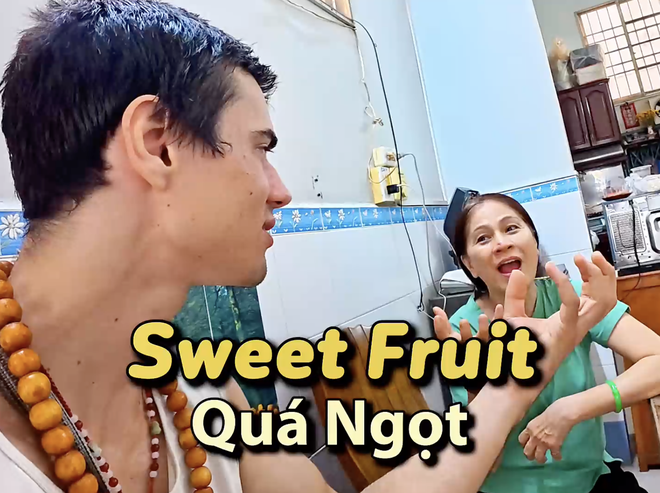 Khách Tây bị người đàn ông Việt chở về nhà dúi cho 60 quả trứng gà, nói cho 1 câu chưa từng nghe trong đời- Ảnh 8.