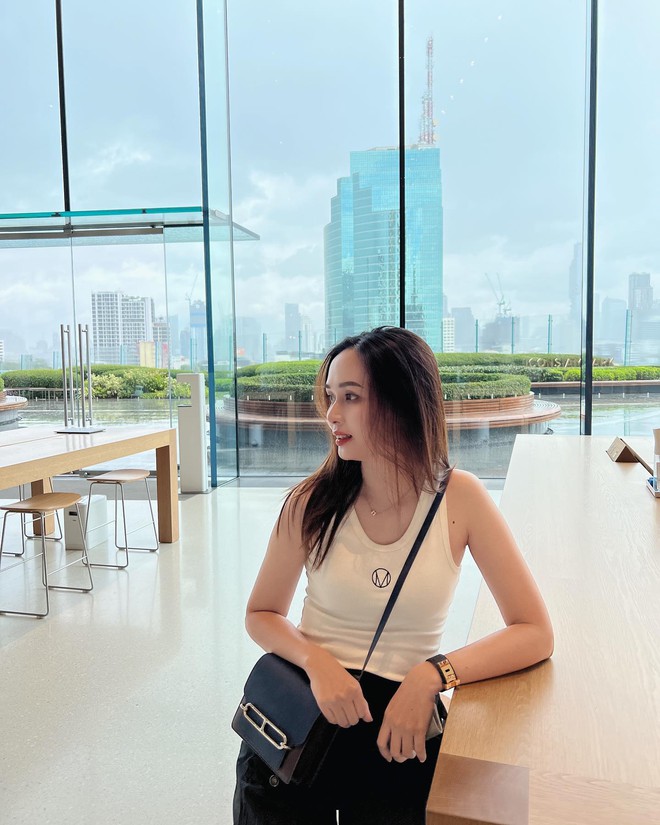 Ái nữ cựu Chủ tịch CLB Sài Gòn đã hết bị chê mặc xấu, lên đồ chuẩn tiểu thư Hà thành, nhan sắc "lên hương"- Ảnh 2.