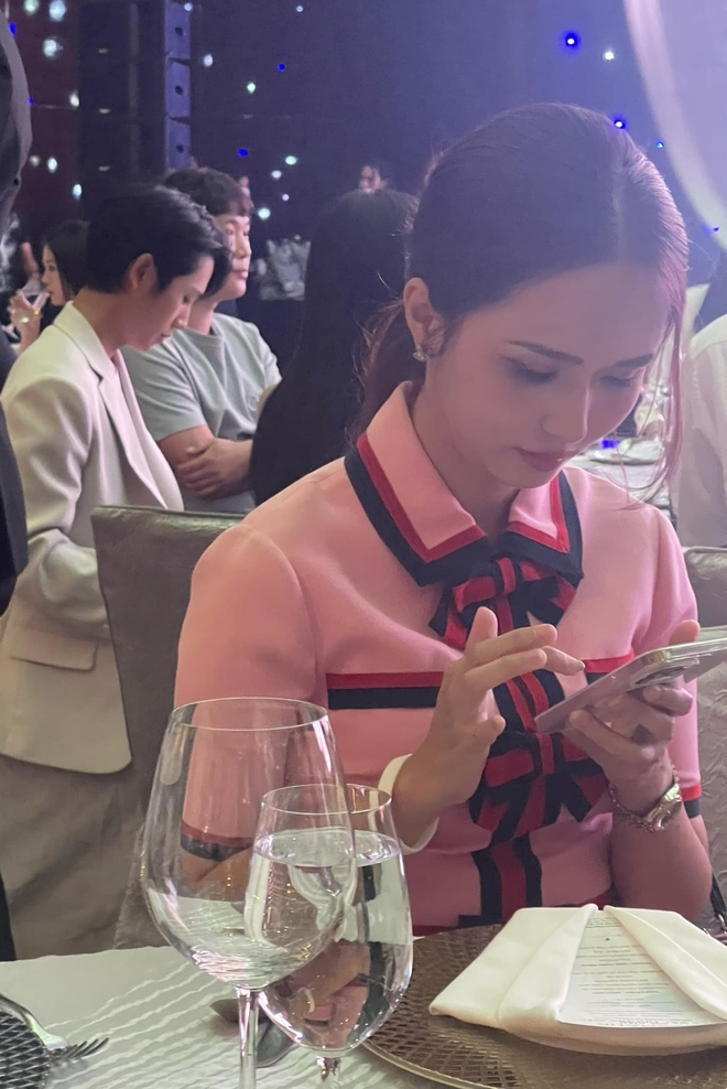 Ái nữ cựu Chủ tịch CLB Sài Gòn đã hết bị chê mặc xấu, lên đồ chuẩn tiểu thư Hà thành, nhan sắc "lên hương"- Ảnh 4.